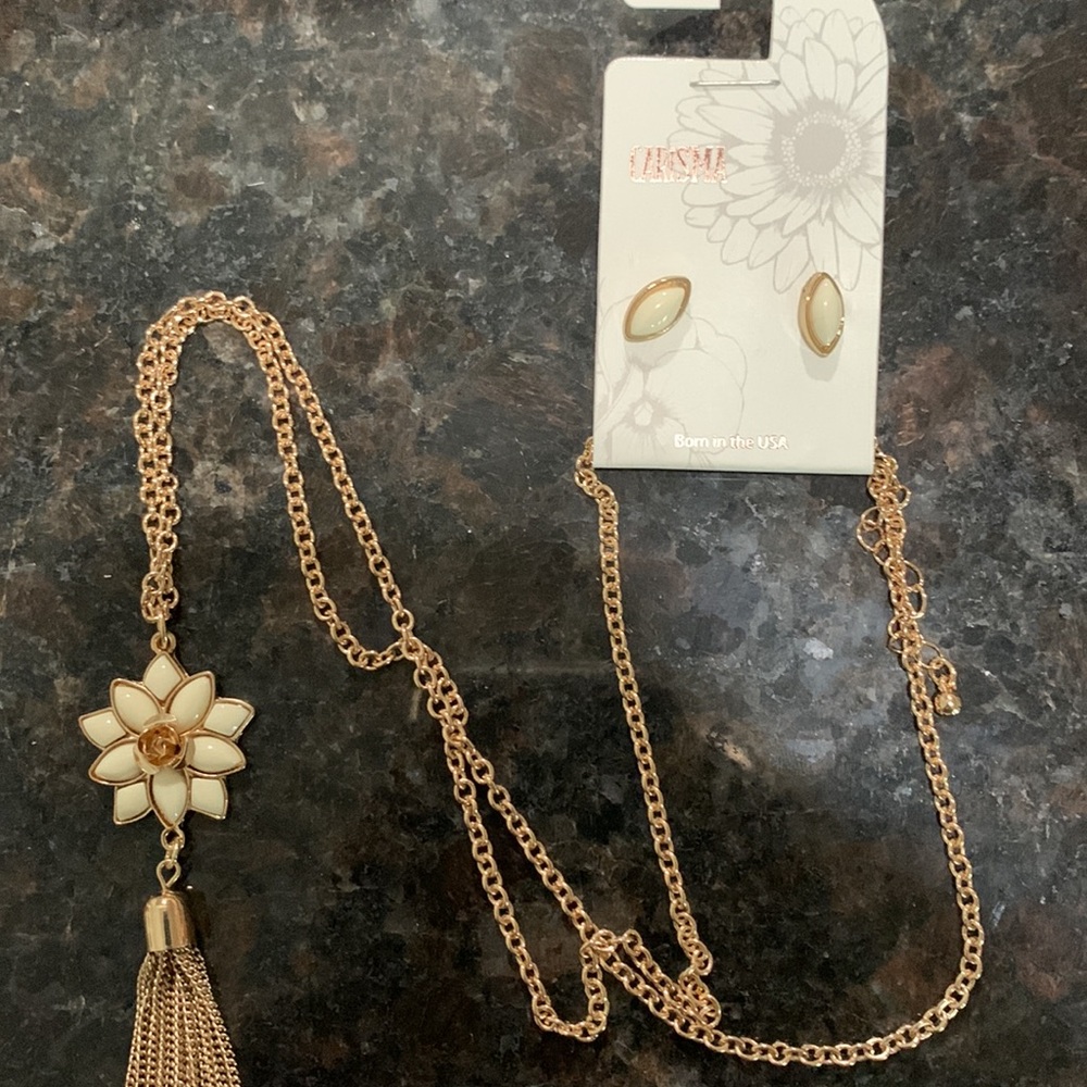 Carisma Gold and White Flower Earring and Necklace Jewelry Set